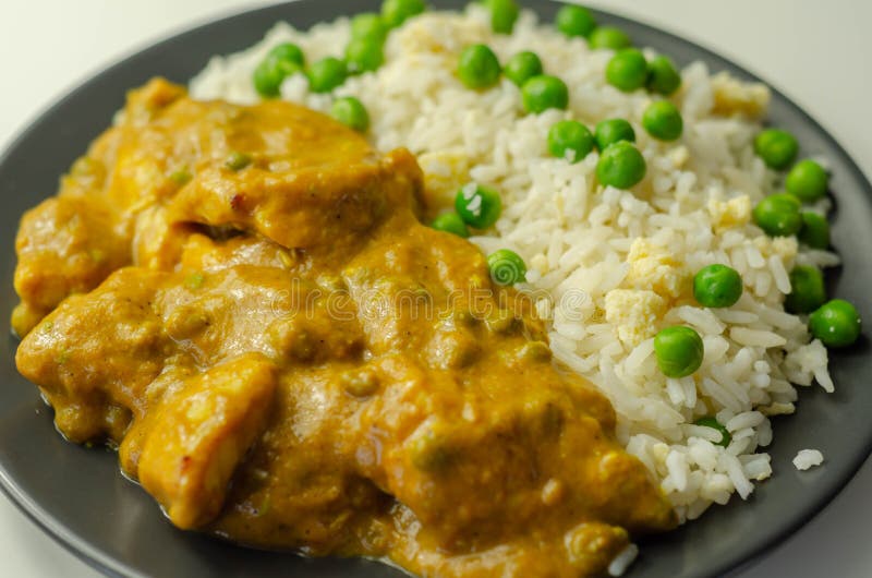 Chicken Breast Pieces in a Mildly Spiced Coconut Curry Sauce with Fried