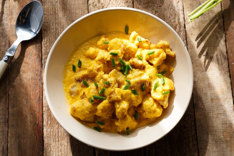 Chicken curry with onion stock photo. Image of curri 167771548