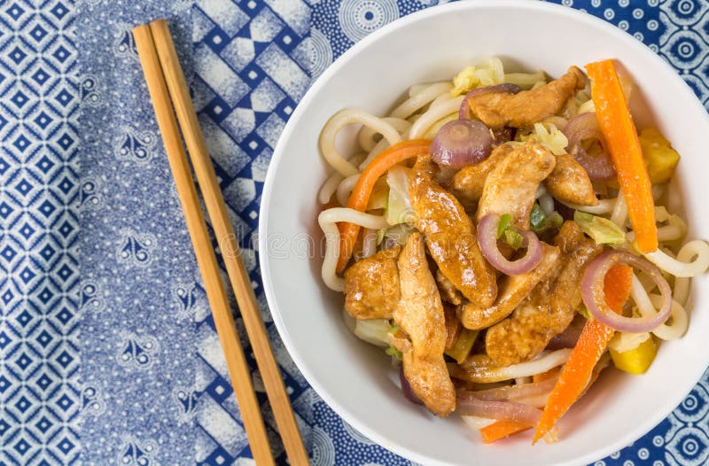 Chinese Chicken Stir Fry with Noodles Stock Photo - Image of pepper