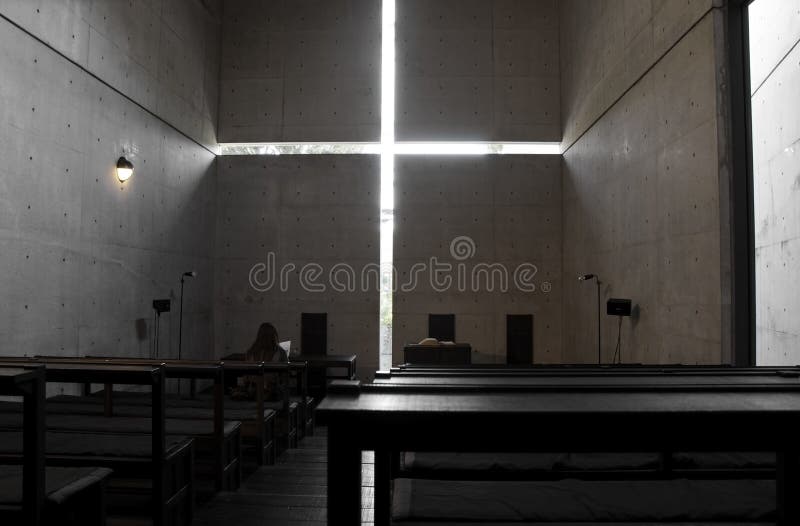 Chiesa con indicatore luminoso, Osaka, Giappone fotografia stock Chiesa con indicatore luminoso, Osaka, Giappone fotografia stock