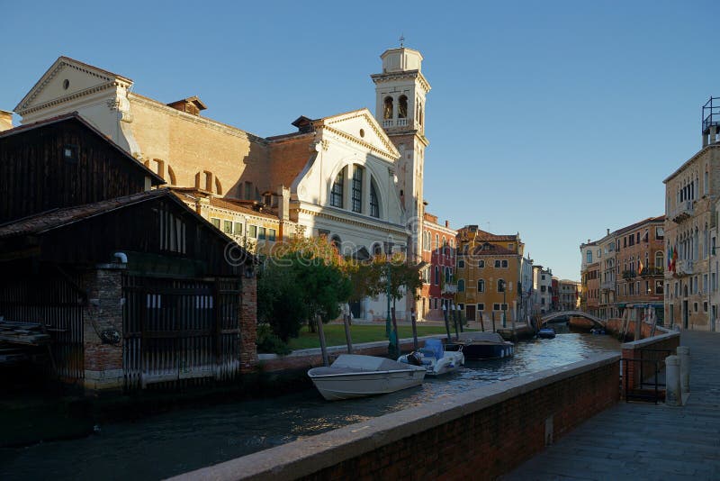 Chiesa di San Trovaso dei Santi Gervasio e Protasio church in the morning stock images Chiesa di San Trovaso dei Santi Gervasio e Protasio church in the morning stock images