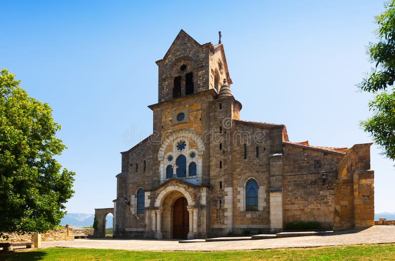 Chiesa di San Vicente Martir y San Sebastian in Frias fotografia stock libera da diritti Chiesa di San Vicente Martir y San Sebastian in Frias fotografia stock libera da diritti
