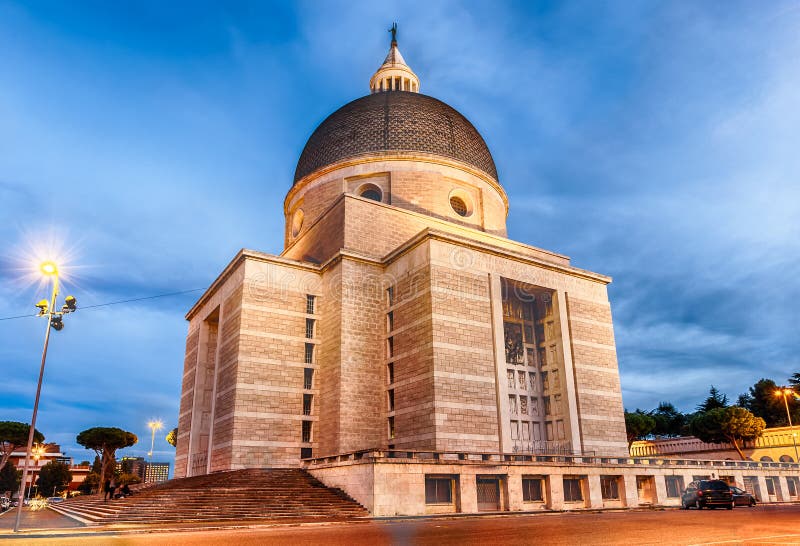 Chiesa San Pietro E Paolo Aprilia Chiesa Di Santi Pietro E Paolo a Roma, Italia Fotografia Stock