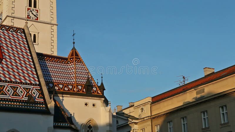 Chiesa di St Mark con gli emblemi della Croazia e di Zagabria sul tetto