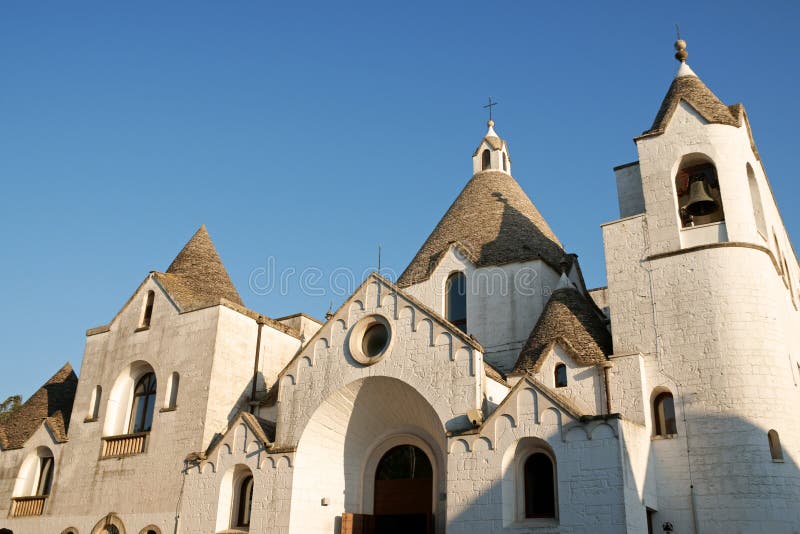 Chiesa di trullo di San Antonio di Alberobello fotografie stock libere da diritti Chiesa di trullo di San Antonio di Alberobello fotografie stock libere da diritti
