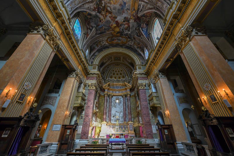 Chiesa di Сан Pantaleo - Рим, Италия стоковая фотография rf Chiesa di Сан Pantaleo - Рим, Италия стоковая фотография rf