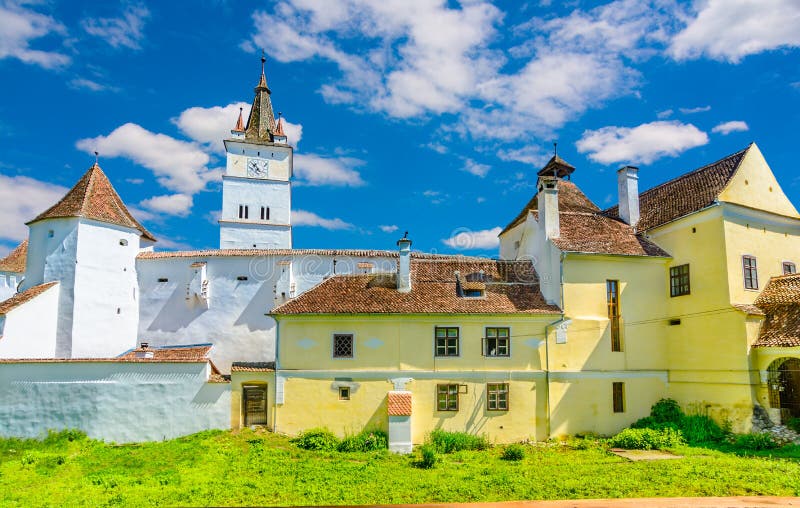 Chiesa fortificata di Harman, Brasov in Romania immagini stock libere da diritti Chiesa fortificata di Harman, Brasov in Romania immagini stock libere da diritti