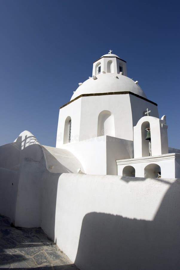 Chiesa greca classica dell'isola fotografia stock libera da diritti Chiesa greca classica dell'isola fotografia stock libera da diritti