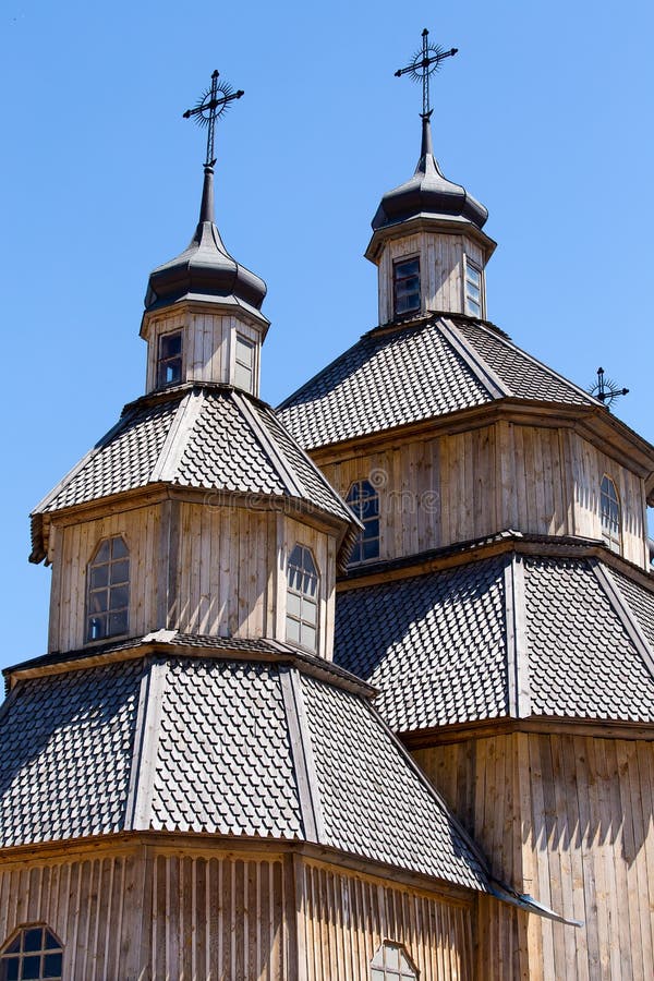 Chiesa ortodossa di legno a Kiev, Ucraina immagine stock Chiesa ortodossa di legno a Kiev, Ucraina immagine stock