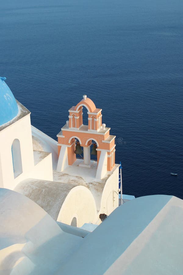 Chiesa in Santorini fotografie stock libere da diritti Chiesa in Santorini fotografie stock libere da diritti