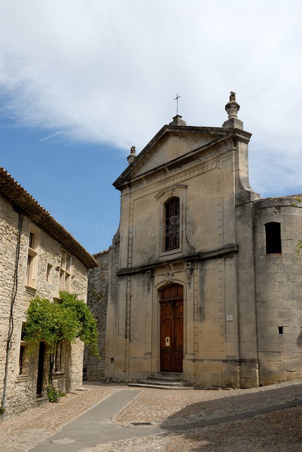 Chiesa in Vaison-La-Romaine, Francia immagine stock libera da diritti Chiesa in Vaison-La-Romaine, Francia immagine stock libera da diritti