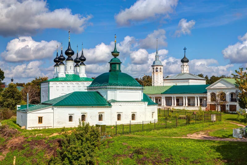 Chiese russe antiche in Suzdal' fotografie stock libere da diritti Chiese russe antiche in Suzdal' fotografie stock libere da diritti