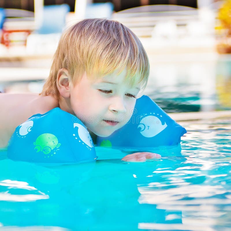Child in the swimming-pool