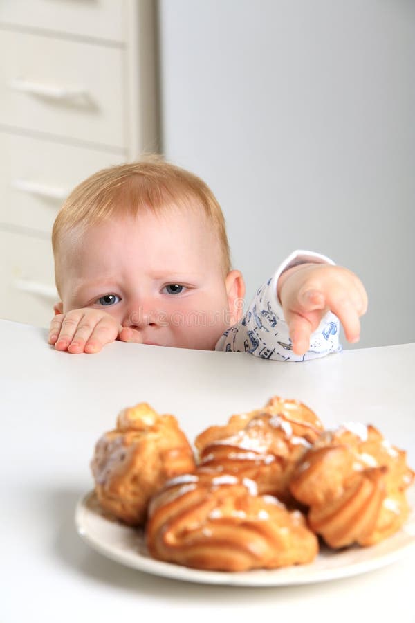 Child wants to take the cake