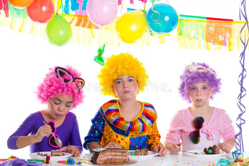 Children happy birthday party eating chocolate cake royalty free stock photography Children happy birthday party eating chocolate cake royalty free stock photography