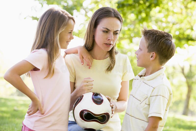 children outdoors two woman young στοκ εικόνες με δικαίωμα ελεύθερης χρήσης children outdoors two woman young στοκ εικόνες με δικαίωμα ελεύθερης χρήσης