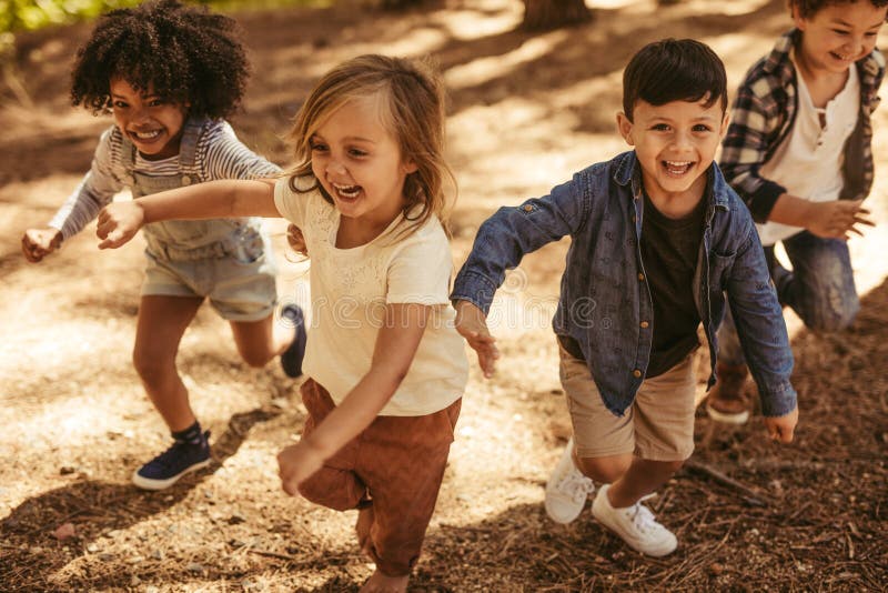 children playing wallpaper