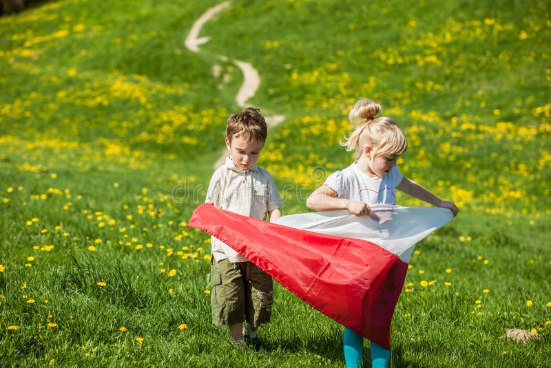 https://thumbs.dreamstime.com/b/children-polish-flag-boy-girl-40461676.jpg