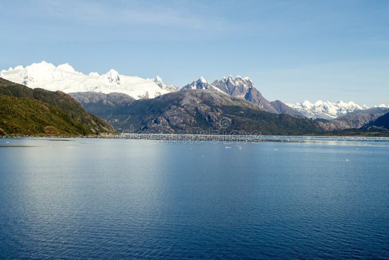 Chilenska fjordar och Sarmiento kanal arkivbild Chilenska fjordar och Sarmiento kanal arkivbild