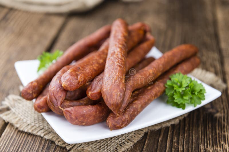 Chili flavoured kiełbasy (Niemiecki Mettwurst) zdjęcie stock Chili flavoured kiełbasy (Niemiecki Mettwurst) zdjęcie stock