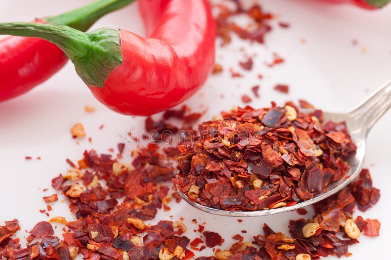 Chili płatki zdjęcie stock. Obraz złożonej z zakończenie 29147040