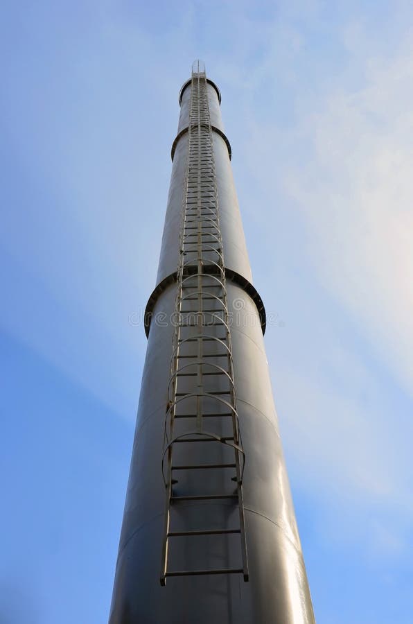 Chimenea Del Sitio De Caldera Foto de archivo - Imagen de alto, gris