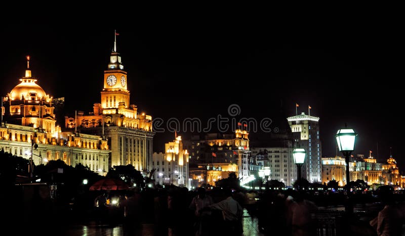 China, Shanghai; opinião da noite da barreira foto de stock royalty free China, Shanghai; opinião da noite da barreira foto de stock royalty free