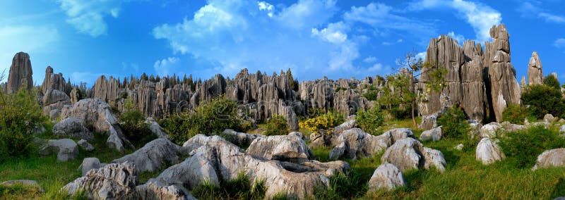 Shilin, Yunnan, Čína sa nachádza v okolí east planiny, je podstatou sveta krasu.