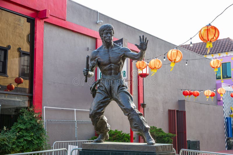 Chinatown Bruce Lee Statue Los Angeles Downtown, California USA Editorial  Photography - Image of lanterns, shopping: 159109652