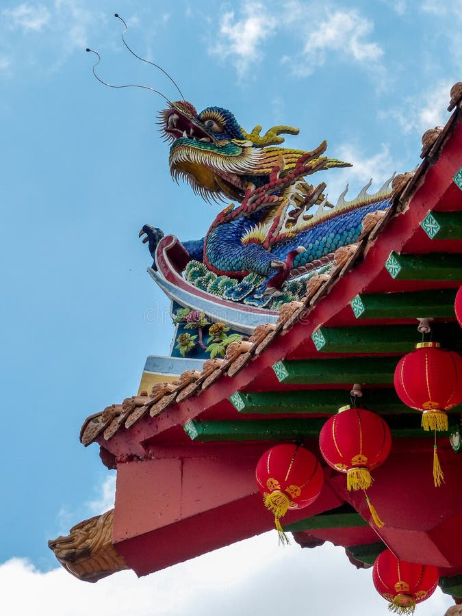 Chinees draakdetail bij de Tempel van Thean Hou in Kuala Lumpur stock afbeeldingen Chinees draakdetail bij de Tempel van Thean Hou in Kuala Lumpur stock afbeeldingen