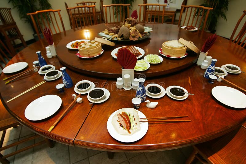 Chinees Restaurant De Eend Van Peking Stock Foto Image of banket, apparatuur 61986198