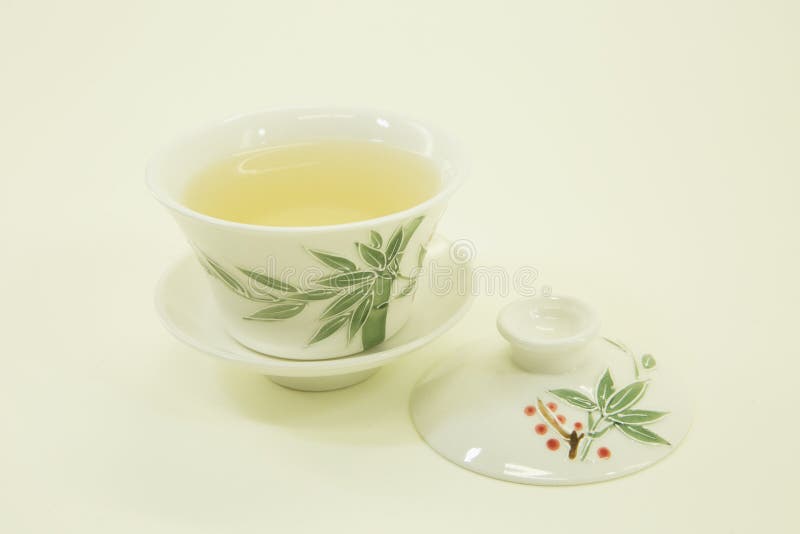 https://thumbs.dreamstime.com/b/chinese-green-tea-green-tea-wuhan-hubei-province-tea-wuhan-beautiful-traditional-oriental-cup-saucer-chinese-195834934.jpg