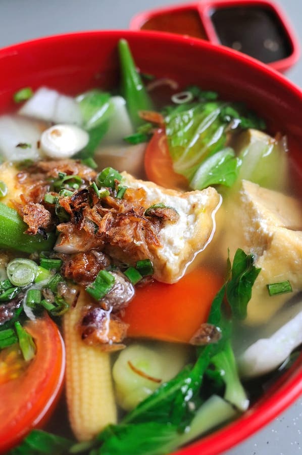 Chinese healthy vegetable soup. Sumptuous looking Chinese style vegetable soup. Suitable for concepts such as diet and nutrition, healthy eating and lifestyle stock images Chinese healthy vegetable soup. Sumptuous looking Chinese style vegetable soup. Suitable for concepts such as diet and nutrition, healthy eating and lifestyle stock images