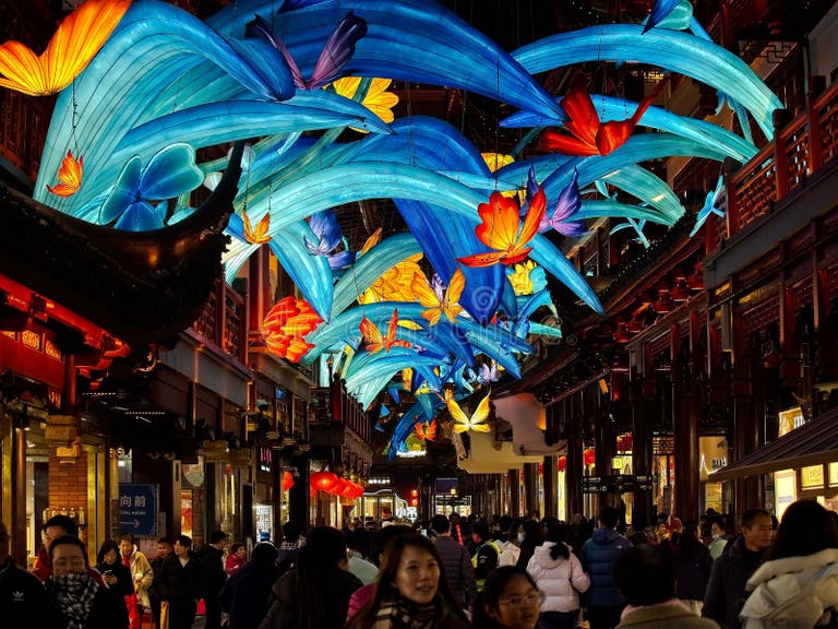 chinese new year lamps