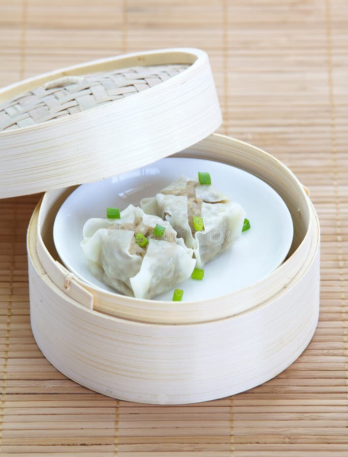 Chinese steamed dumpling stock image. Image of shrimp 36012063