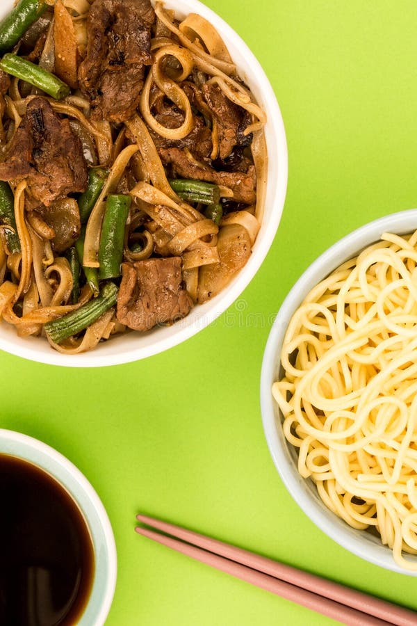 Chinese Style Fried Beef And Mushrooms Noodles Stock Image - Image of ...
