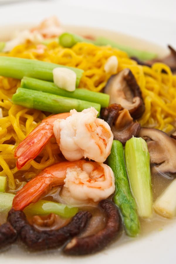 Chinese style fry noodle with vegetables