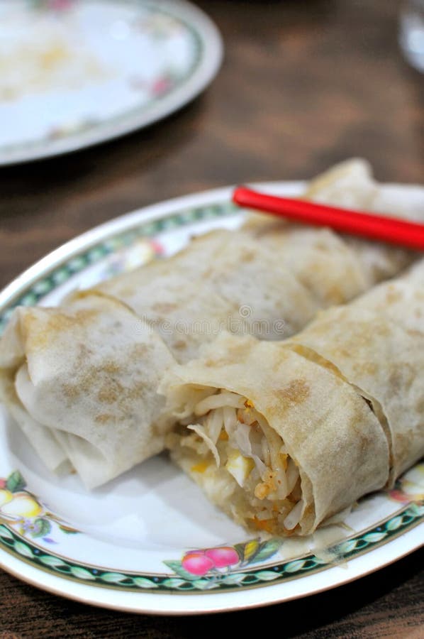 Chinese style vegetarian spring roll