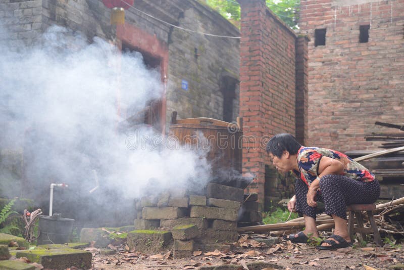 Chinesische Damenlandlebenart stockbilder Chinesische Damenlandlebenart stockbilder