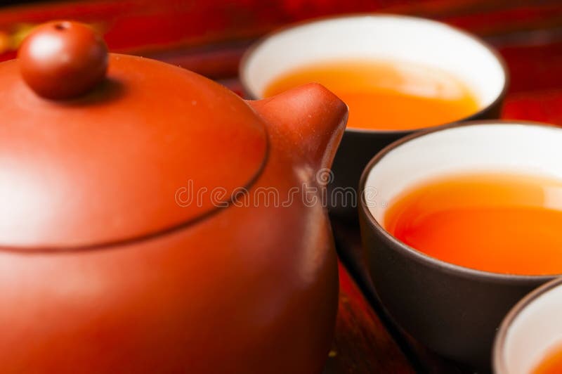 Chinesische Teekanne und Schale