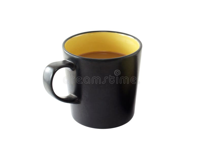 Chiuda sul caffè del latte in tazza di caffè nero isolata su fondo bianco fotografia stock libera da diritti Chiuda sul caffè del latte in tazza di caffè nero isolata su fondo bianco fotografia stock libera da diritti