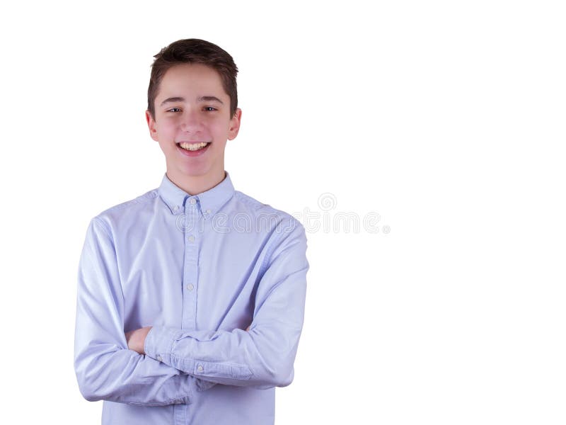 Chiuda sul ritratto dell'adolescente sveglio sorridente dei giovani in camicia blu, isolato su bianco fotografia stock libera da diritti Chiuda sul ritratto dell'adolescente sveglio sorridente dei giovani in camicia blu, isolato su bianco fotografia stock libera da diritti