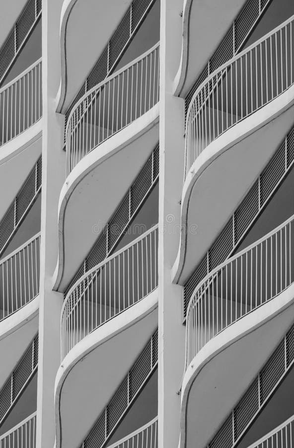 Chiuda sull'immagine dei balconi dell'hotel fotografie stock libere da diritti Chiuda sull'immagine dei balconi dell'hotel fotografie stock libere da diritti