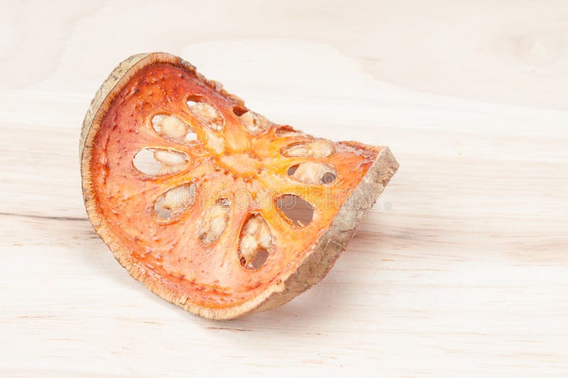 Chiuda sulle fette di frutta secca di cotogno del bengala immagini stock Chiuda sulle fette di frutta secca di cotogno del bengala immagini stock