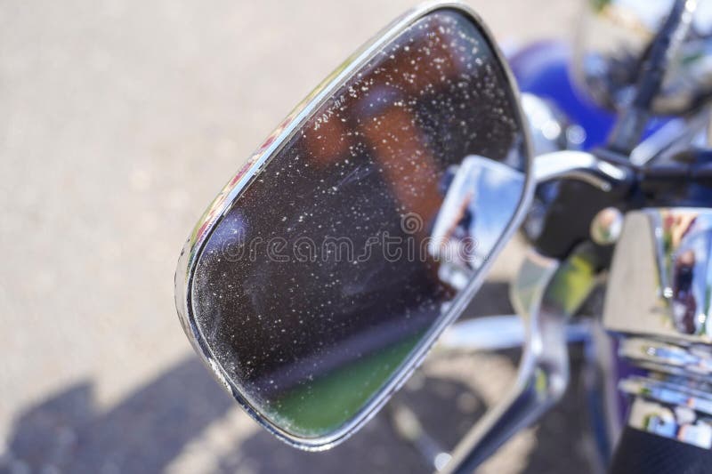 Chiusura di motocicli da diversi lati, parti separate del motociclo