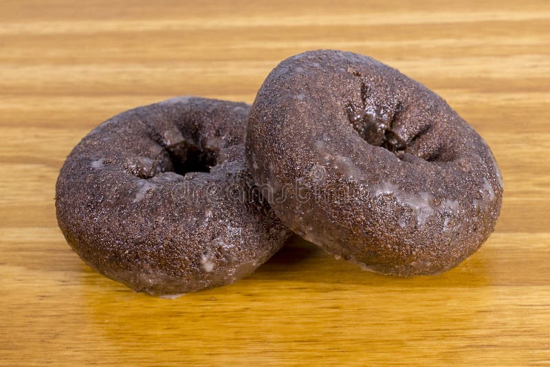 Chocolade donuts closeup royalty-vrije stock afbeeldingen