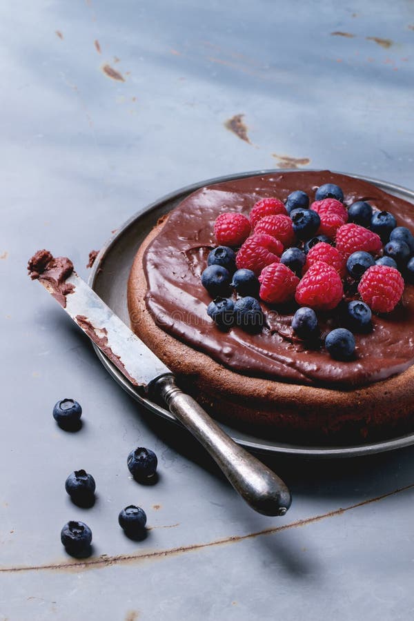 Chocolate cake with berries