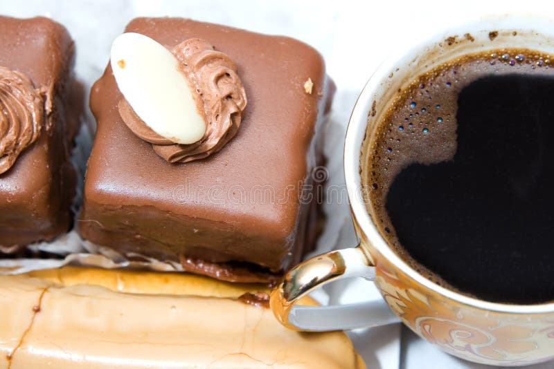 Chocolate cakes and coffee