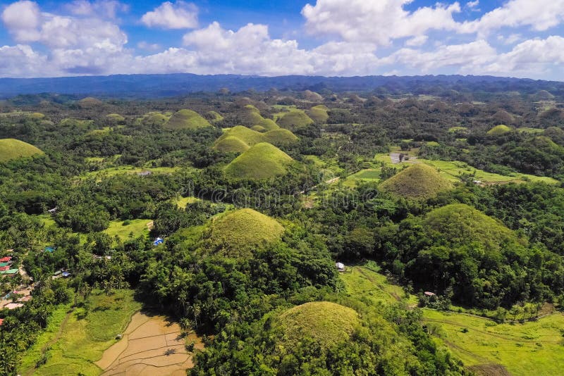 The Magnificent Chocolate Hills of Bohol in the Philippines - Unusual Places