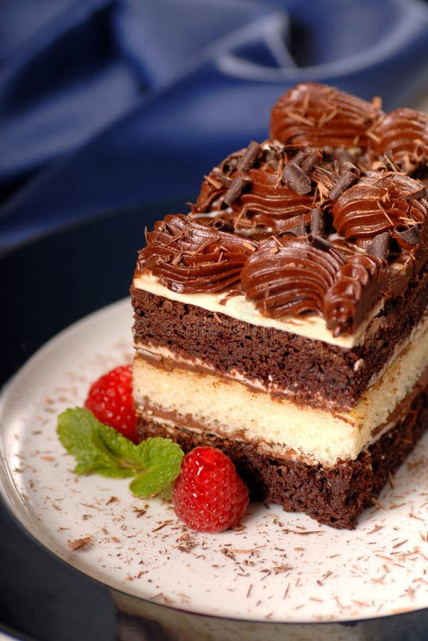 Chocolate layer cake with raspberries